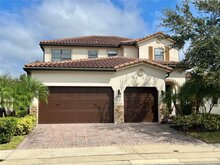 10459 Stapeley Dr, Orlando, FL, 32832 - MLS S5123276