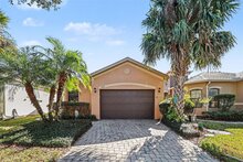 640 Grand Canal Dr, Kissimmee, FL, 34759 - MLS TB8470728